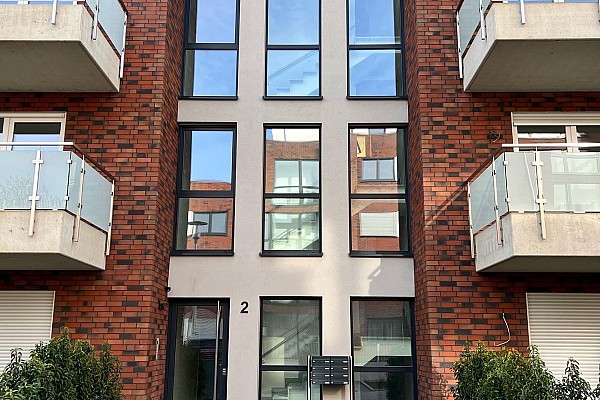 Mehrfamilienhaus 1